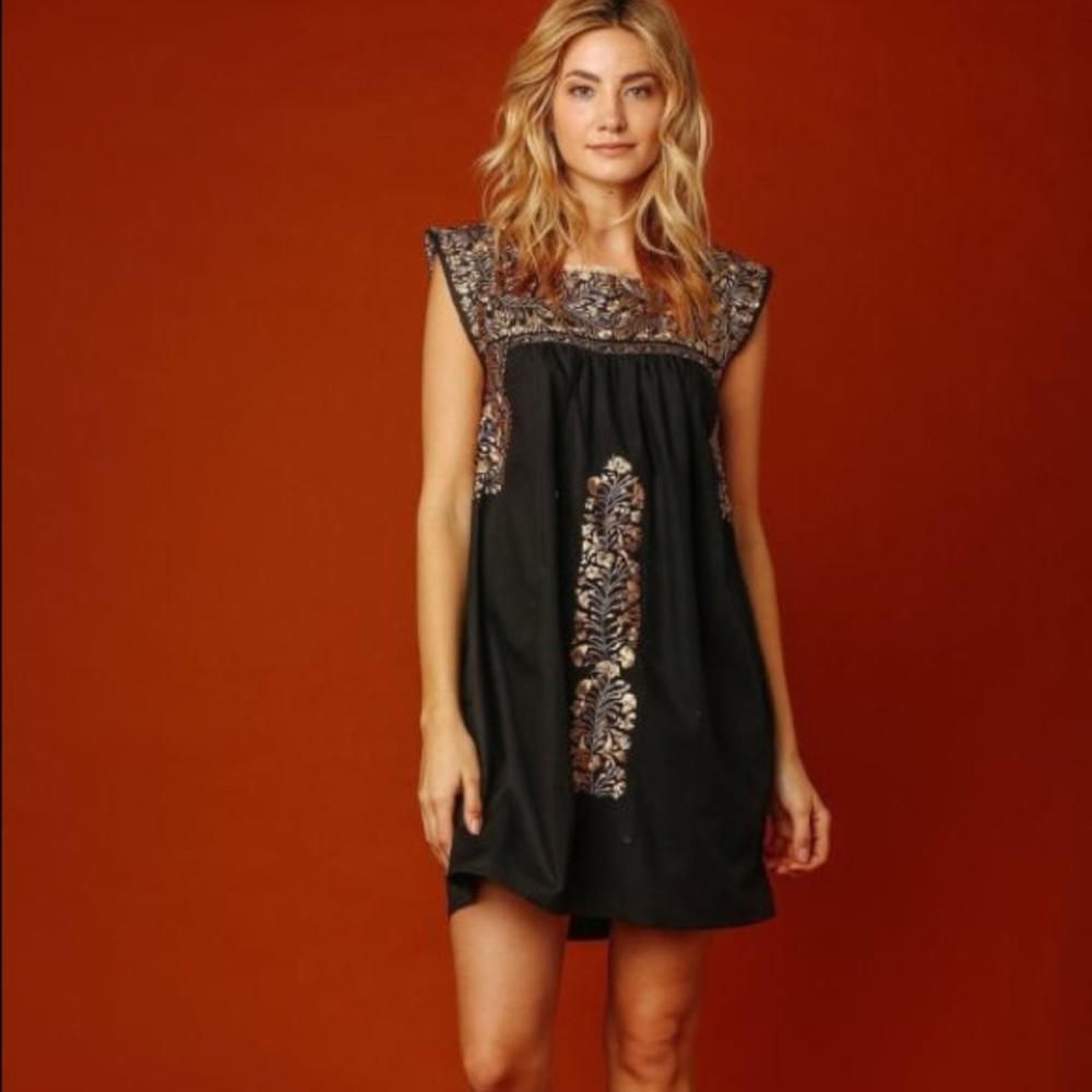 Santa Marguerite Haute Folk dress